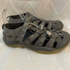 Keen Women’s Outdoor Sandals Size 5